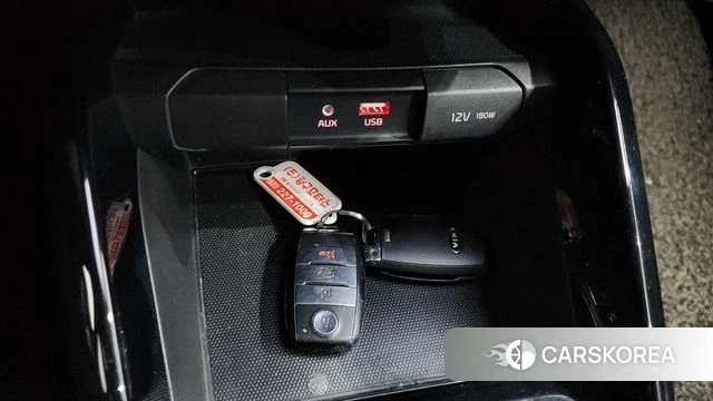 Kia Stonic 2019 Белый из Кореи, фото 3
