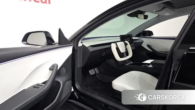 Tesla Model 3 2024 Черный из Кореи, фото 3