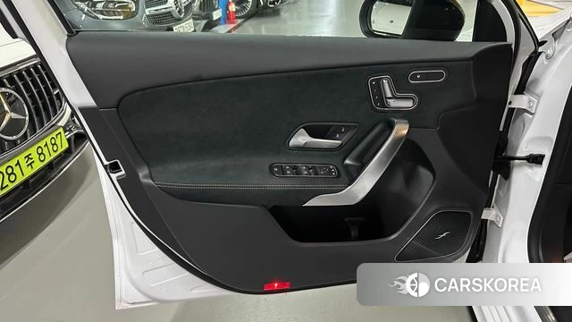 Mercedes-Benz A-Class W177 2025 Белый из Кореи, фото 3