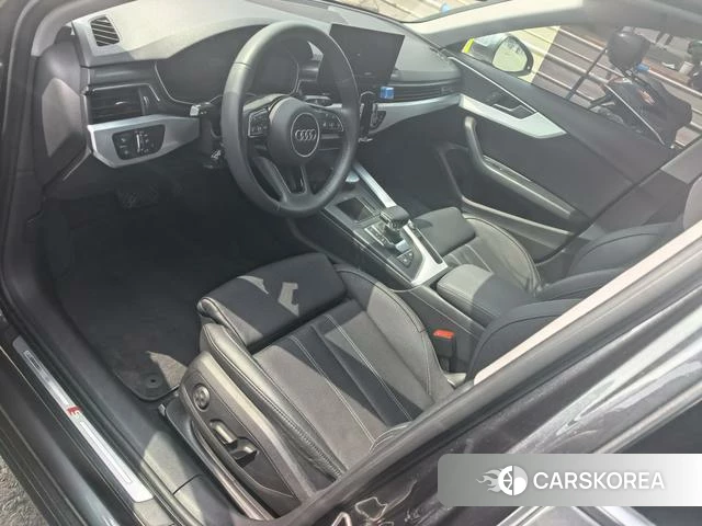 Audi A4L 2021 Темно-серый из Китая, фото 3