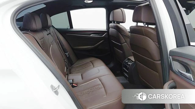 BMW 5 Series (G30) 2020 Белый из Кореи, фото 3