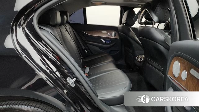 Mercedes-Benz E-Class W213 2018 Черный из Кореи, фото 3