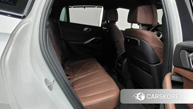BMW X6 (G06) 2023 Белый из Кореи, фото 3