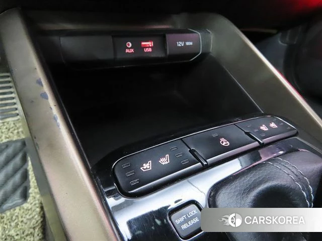 Kia Stonic 2018 Синий из Кореи, фото 3