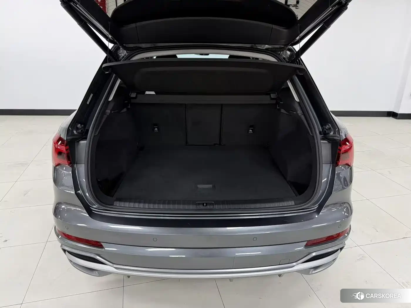 Audi Q3 2022 Silver/gray из Китая, фото 3