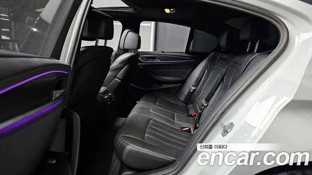 BMW 5 Series (G30) 2023 Белый из Кореи, фото 3