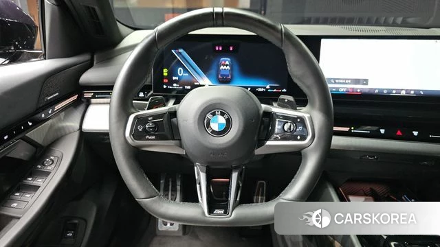 BMW 5 Series (G60) 2023 Черный из Кореи, фото 3
