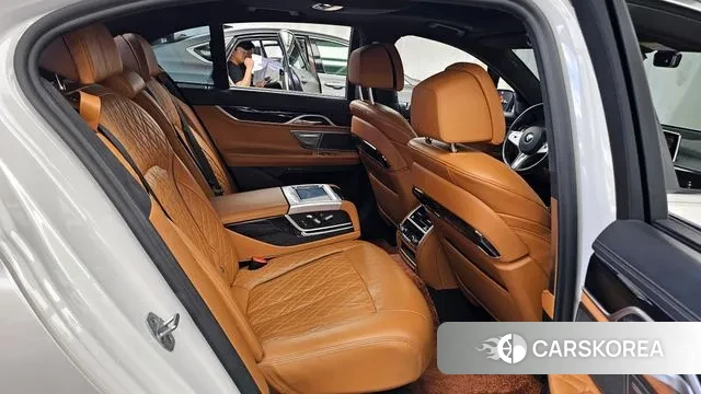 BMW 7 Series (G11) 2021 Белый из Кореи, фото 3