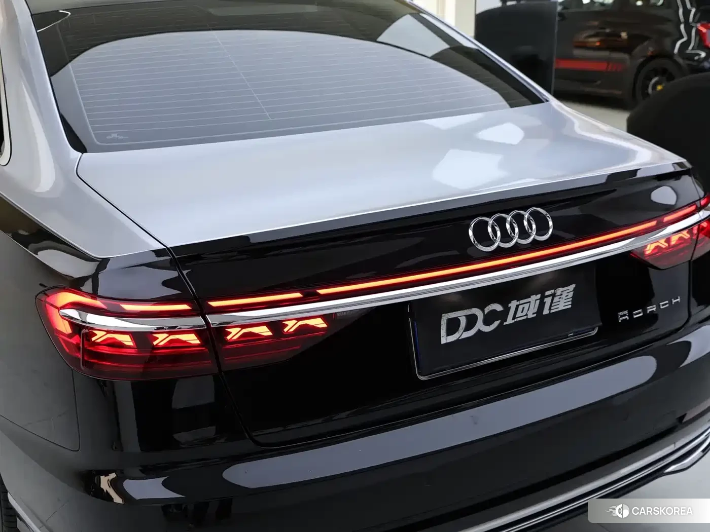 Audi A8 2022 Черный из Китая, фото 3