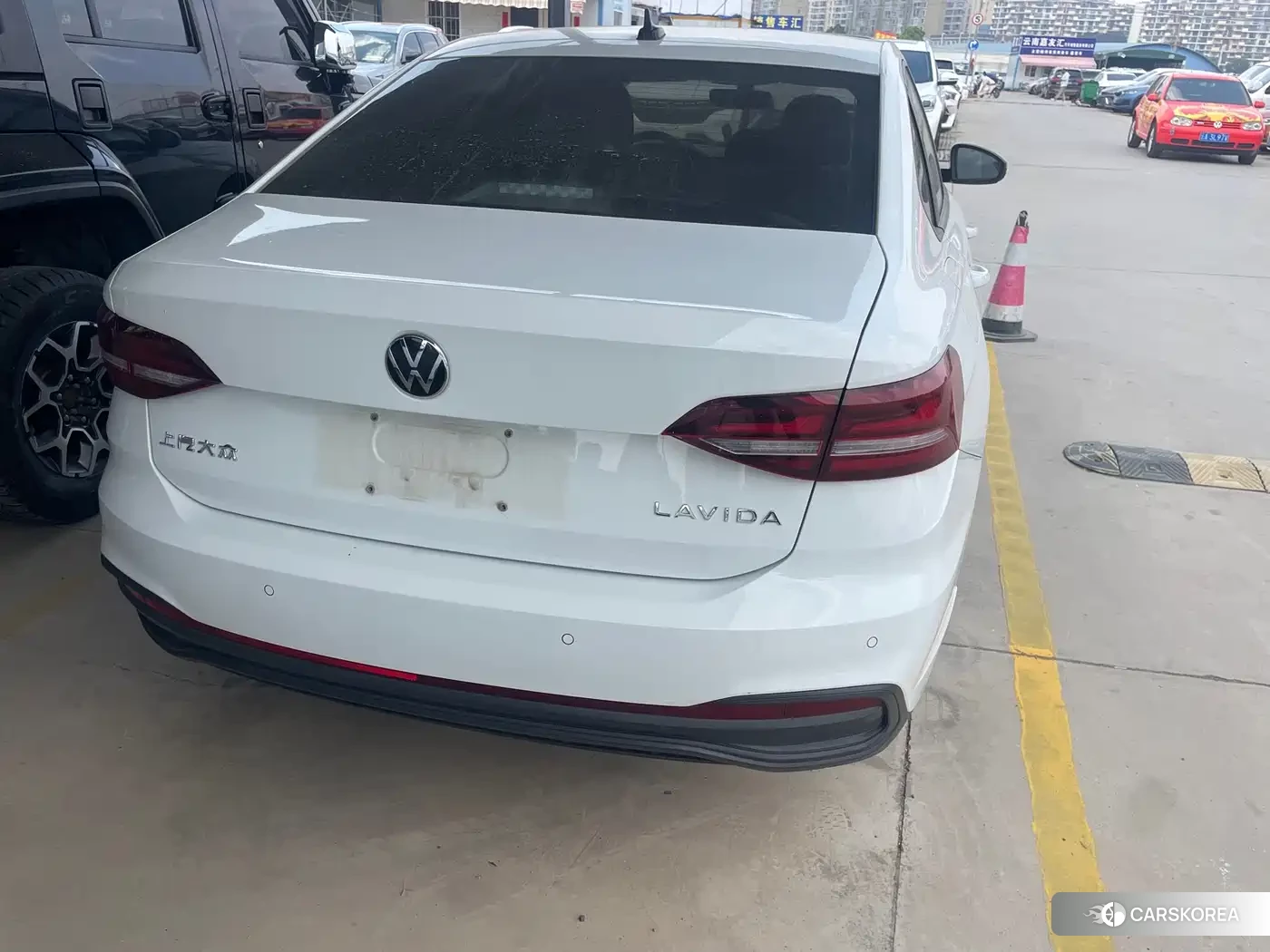 Volkswagen Lavida 2023 Белый из Китая, фото 3