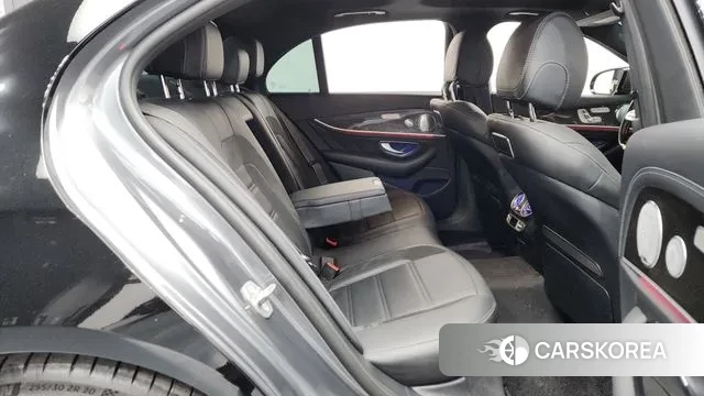 Mercedes-Benz E-Class W213 2018 Черный из Кореи, фото 3