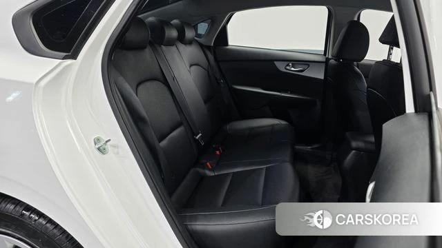 Kia The New K3 2nd generation 2022 Белый из Кореи, фото 3
