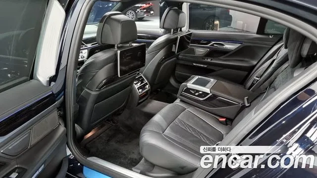 BMW 7 Series (G11) 2018 Черный из Кореи, фото 3