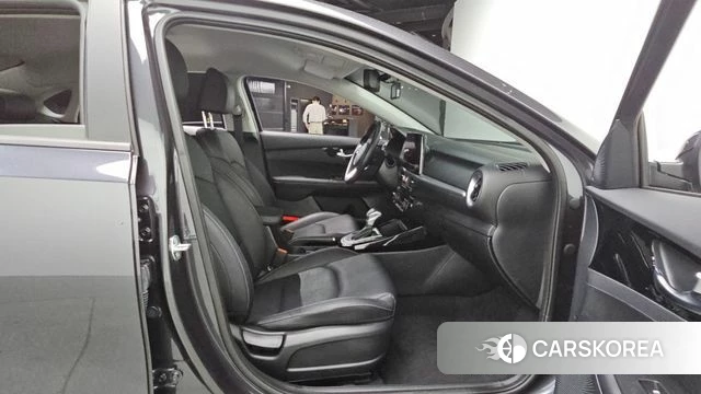 Kia The New K3 2nd generation 2024 Серый из Кореи, фото 3