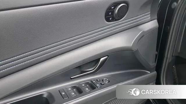 Hyundai The New Avante (CN7) 2023 Черный из Кореи, фото 3