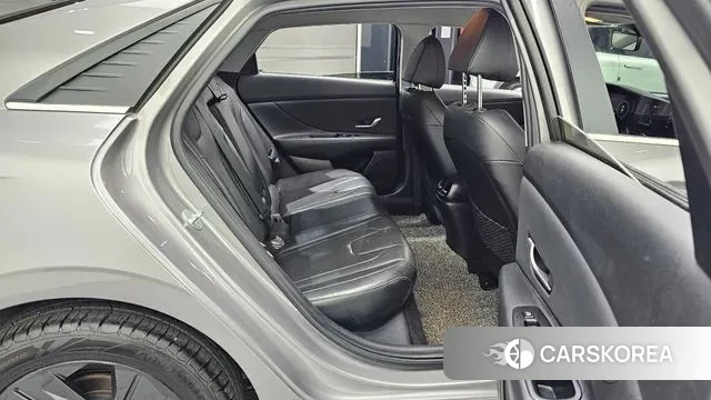 Hyundai Avante (CN7) 2021 Серебристо-серый из Кореи, фото 3