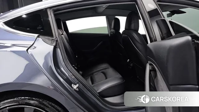 Tesla Model 3 2020 Серый из Кореи, фото 3