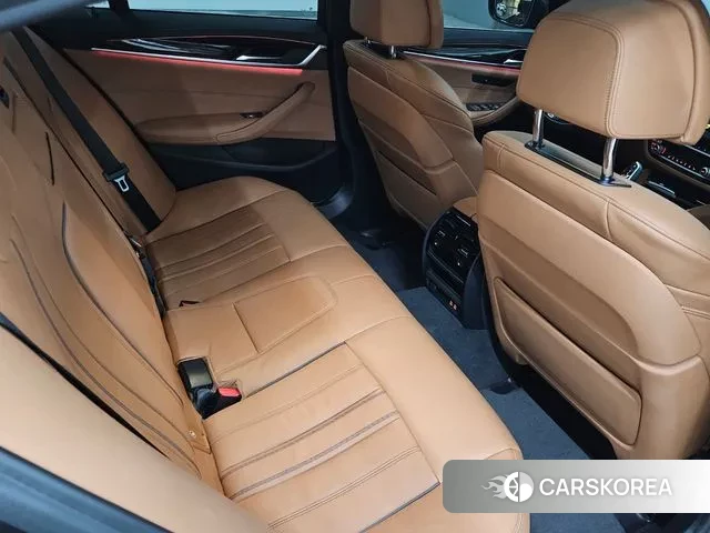 BMW 5 Series (G30) 2020 Черный из Кореи, фото 3