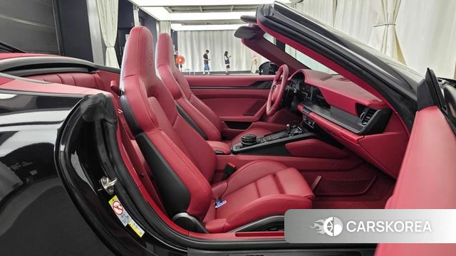 Porsche 911(992) 2025 Черный из Кореи, фото 3
