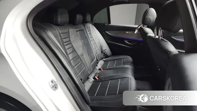 Mercedes-Benz E-Class W213 2019 Белый из Кореи, фото 3