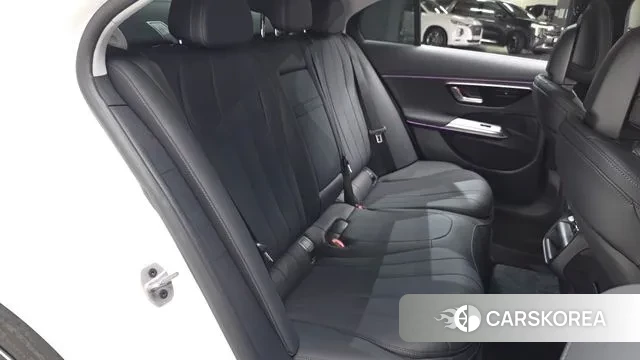 Mercedes-Benz E-Class W214 2025 Белый из Кореи, фото 3