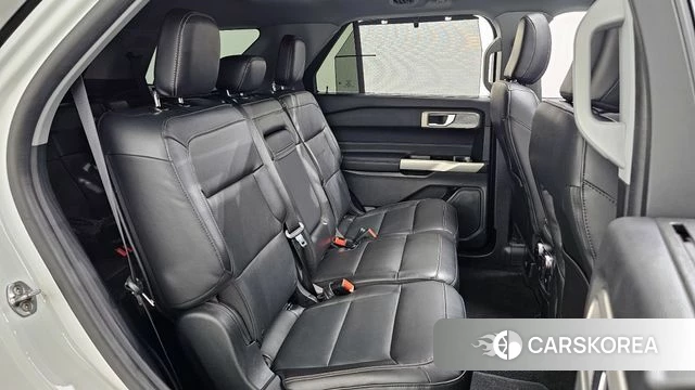 Ford Explorer 6th Generation 2022 Белый из Кореи, фото 3