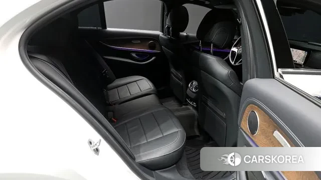 Mercedes-Benz E-Class W213 2021 Белый из Кореи, фото 3