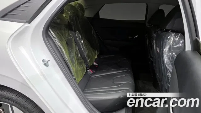 Hyundai Avante (CN7) 2023 Белый из Кореи, фото 3