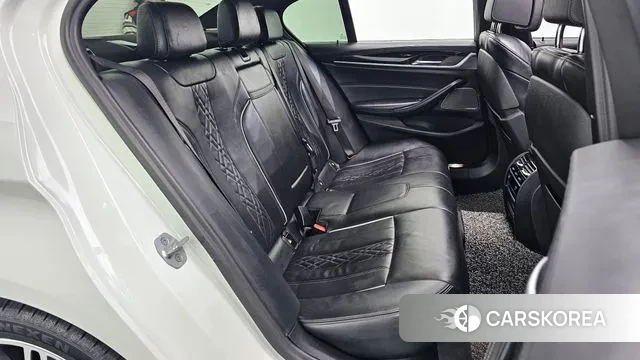 BMW 5 Series (G30) 2020 Белый из Кореи, фото 3