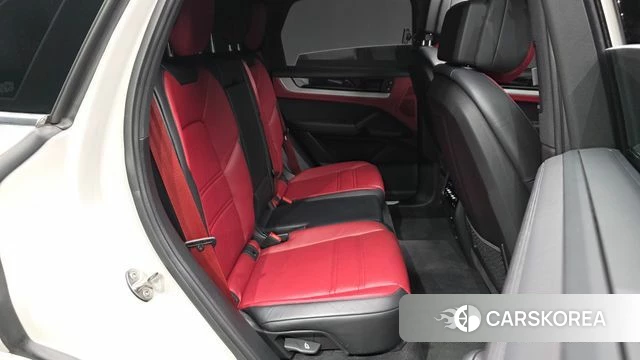 Porsche Cayenne (PO536) 2023 Серебристо-серый из Кореи, фото 3