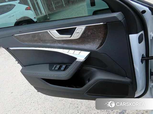 Audi A6 (C8) 2021 Белый из Кореи, фото 3