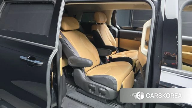 Kia Carnival 4th generation 2023 Черный из Кореи, фото 3