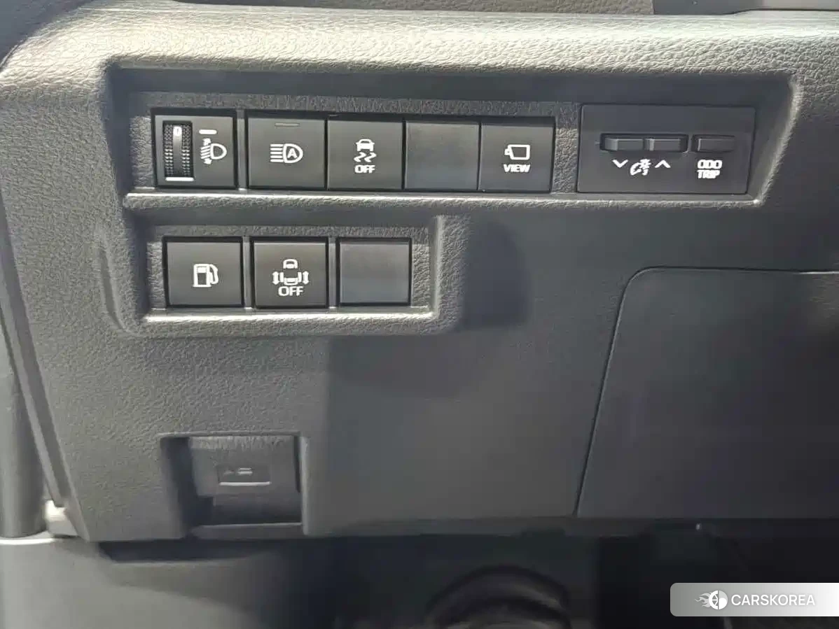 Toyota Sienna 2024 Silver/gray из Китая, фото 3