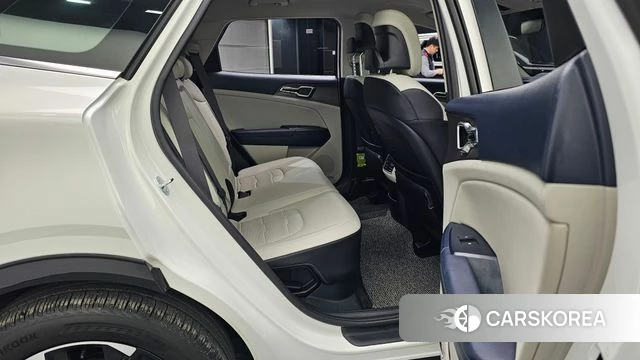 Kia The New Sportage 5th Generation Hybrid 2025 Белый из Кореи, фото 3