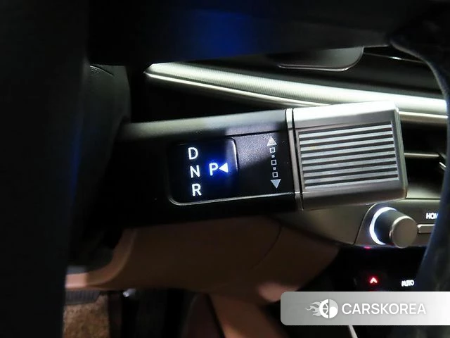 Hyundai Grandeur (GN7) 2023 Серебристо-серый из Кореи, фото 3