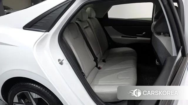 Hyundai Avante (CN7) 2021 Белый из Кореи, фото 3