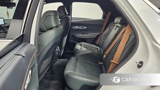 Genesis GV70 2021 Белый из Кореи, фото 3