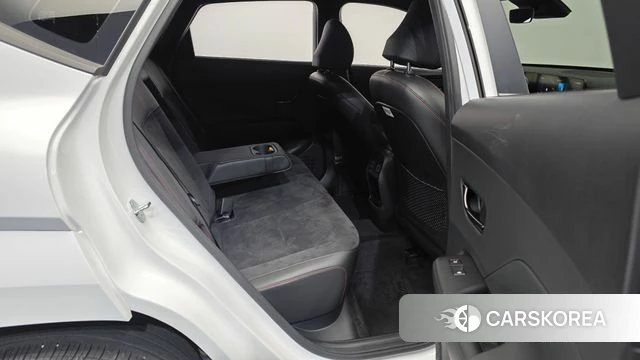 Hyundai Kona (SX2) 2023 Белый из Кореи, фото 3