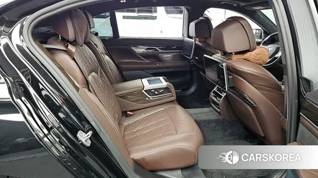 BMW 7 Series (G11) 2019 Черный из Кореи, фото 3