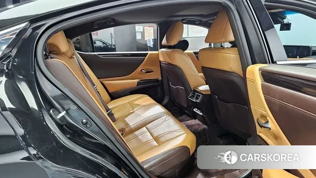 Lexus ES300h 7th generation 2020 Черный из Кореи, фото 3