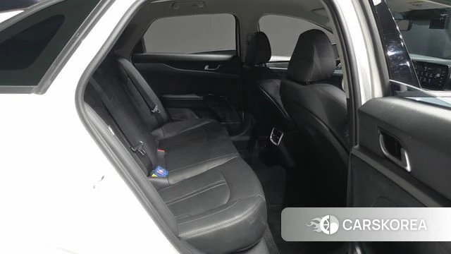 Kia K5 3rd generation 2023 Белый из Кореи, фото 3