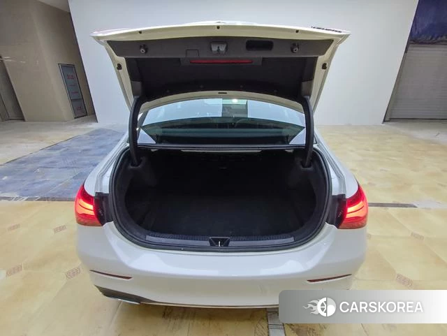 Mercedes-Benz Class A 2023 Белый из Китая, фото 3