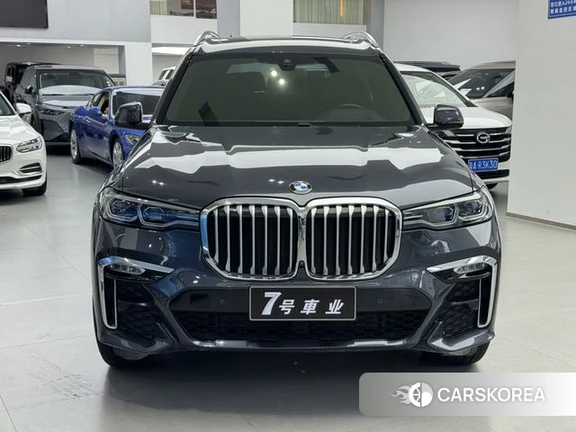 BMW X7 2021 Темно-серый из Китая, фото 3