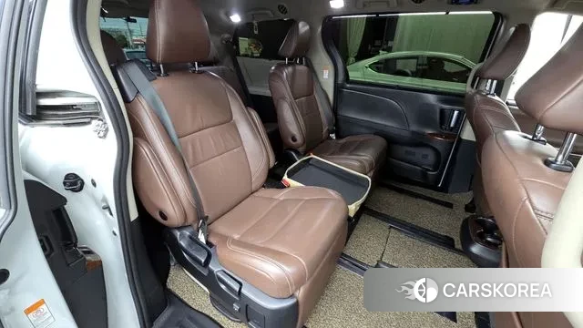Toyota Sienna 2018 Белый из Кореи, фото 3
