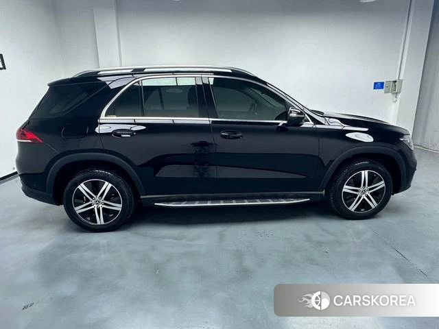 Mercedes-Benz GLE (import) 2021 Черный из Китая, фото 3