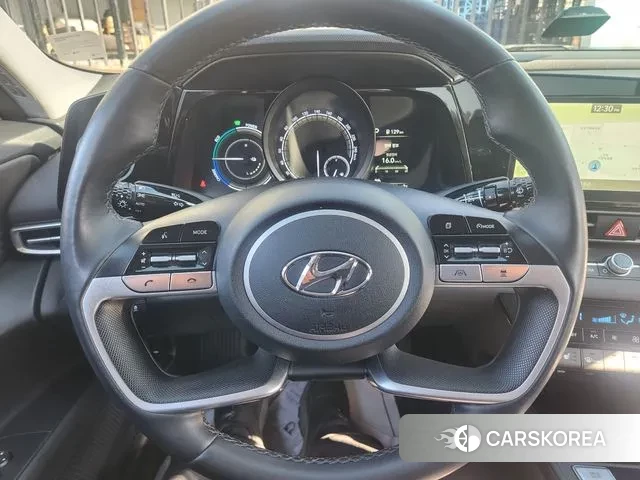 Hyundai Avante Hybrid (CN7) 2023 Серый из Кореи, фото 3