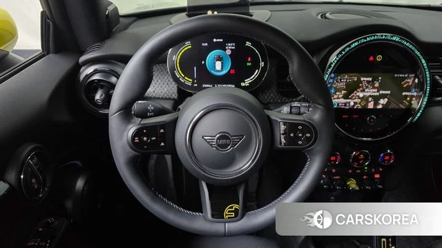 Mini Cooper Electric 2023 Серебристо-серый из Кореи, фото 3