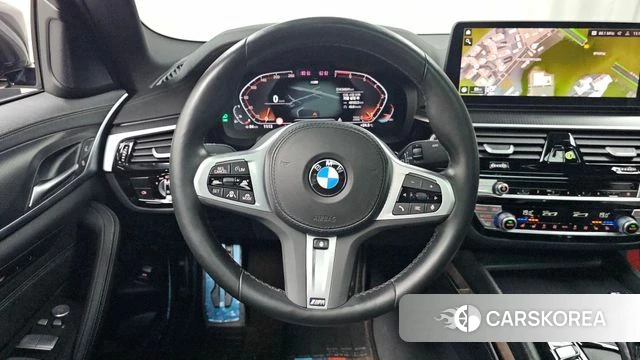 BMW 5 Series (G30) 2023 Серый из Кореи, фото 3
