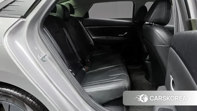 Hyundai Avante Hybrid (CN7) 2022 Серебристо-серый из Кореи, фото 3