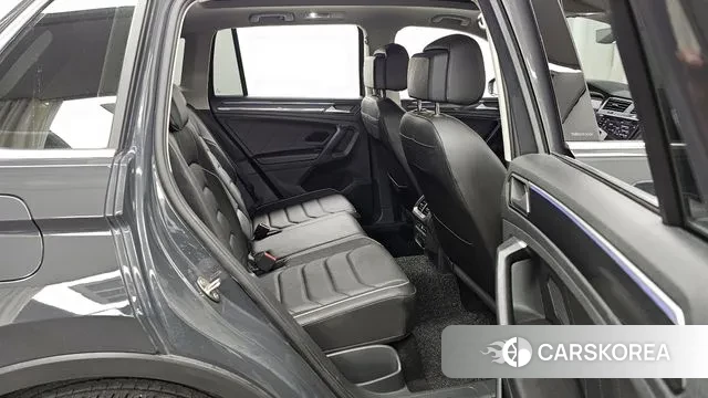 Volkswagen Tiguan second Generation 2022 Серый из Кореи, фото 3